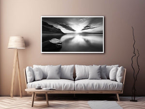 Monochrome  Lake 