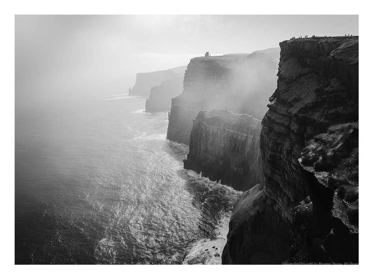 Cliff Black & white